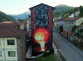 Mural de música y fuego para celebrar el centenario del Casino de TRUBIA
