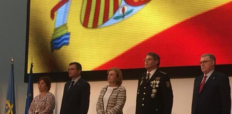 Losa destaca “la eficacia, la lealtad, la profesionalidad y la vocación de servicio” de la Policía Nacional