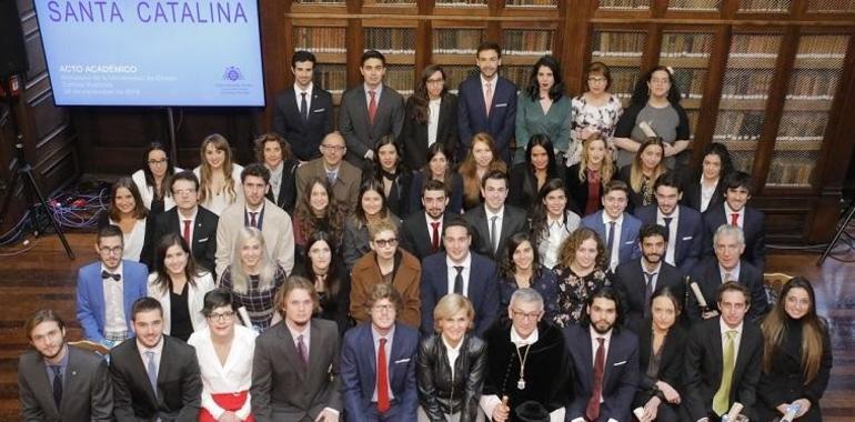 Los mejores expedientes académicos en Uniovi tienen premio por Santa Catalina