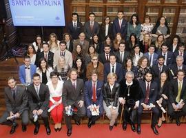 Los mejores expedientes académicos en Uniovi tienen premio por Santa Catalina