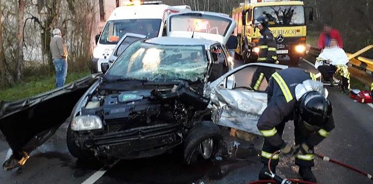 Dos heridos en accidente de tráfico en Vibaño de Llanes