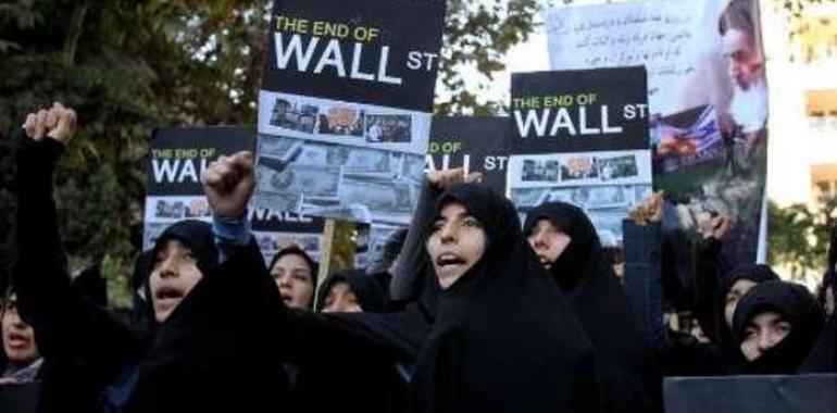 Estudiantes iraníes protestan por la represión de las manifestaciones en Wall Street  y en Europa