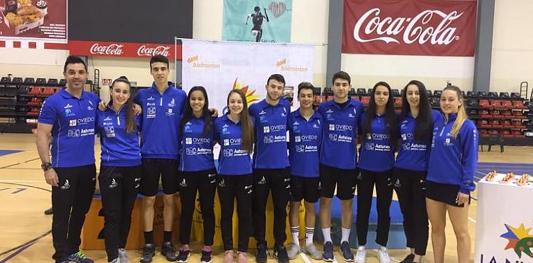 BÁDMINTON: Álvaro Leal, por doble partida, y Laura Solís Campeones de España Junior