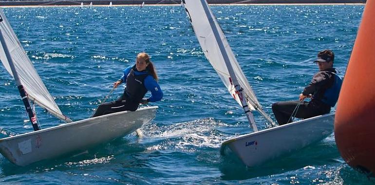 Jacobo Fernández en Laser 4,7, Gonzalo Jaudenes en Optimist y Jorge Sevillano en Optimist A, campeones de Asturias