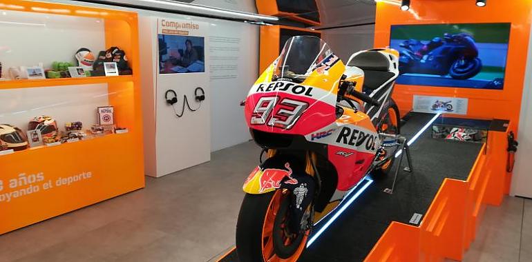 La moto de Marc Márquez se podrá ver en Avilés hasta el domingo