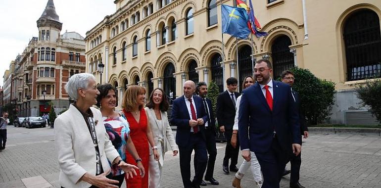 El nuevo Gobierno de Asturias toma posesión de sus carteras
