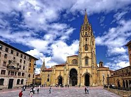 Somos recuerda al deán que la plaza de la Catedral es un espacio público, no privado