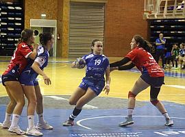 Triunfo del Oviedo Balonmano Femenino en Pumarín