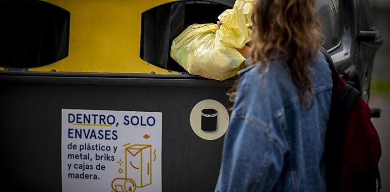 Los asturianos depositaron en el contenedor amarillo un 13,9% más de envases en 2019