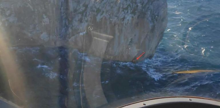 Rescatado un bañista arrastrado por la mar en Cabo San Antonio de Llanes