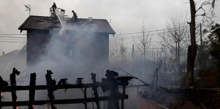 Herida una vecina de Fozana de Siero en el incendio de su vivienda