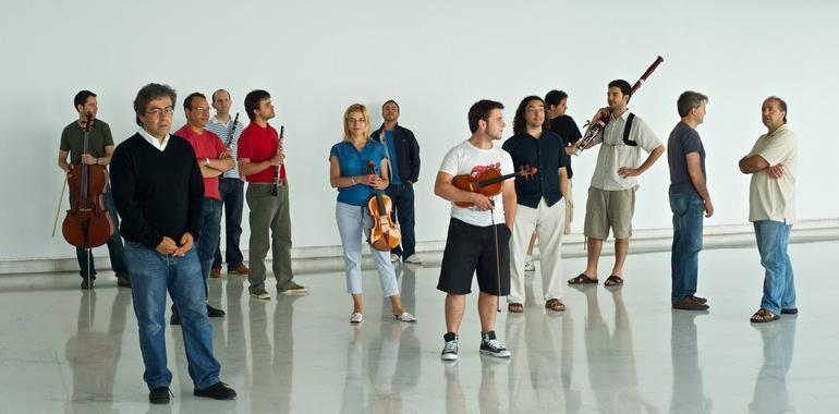 Os seráns ofrecen en Cidade da Cultura un concierto de música única con radios y metrónomos