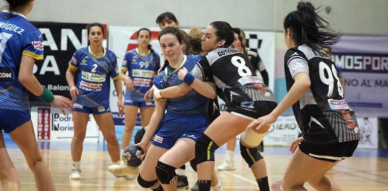 El Oviedo Balonmano Femenino no pudo sumar en Siero