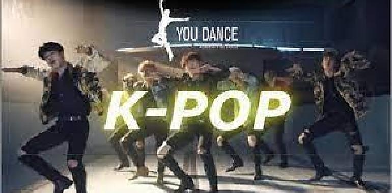 Antenas Informativas despide el curso con una exhibición de baile Random K-Pop en el Edificio Fuero