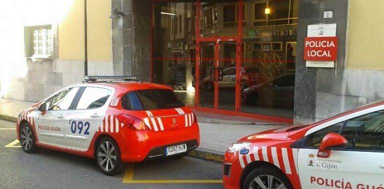 Detenidos 7 conductores por la Policía Local de Gijón al superar la tasa de alcohol este fin de semana