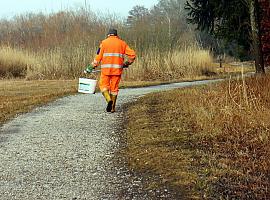 Verdes Equo plantea un plan para limpiar la basura de las carreteras de Asturias