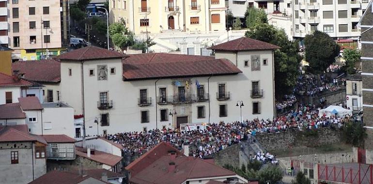 La Casa Consitorial de Cangas del Narcea se verá hoy de  color azul para conmemorar el Día Universal del Niño