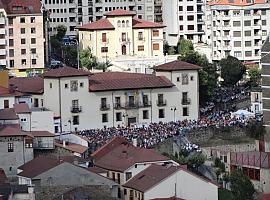 La Casa Consitorial de Cangas del Narcea se verá hoy de  color azul para conmemorar el Día Universal del Niño