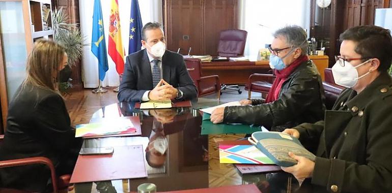 El presidente de la Junta sensibilizado con pacientes que sufren encefalomielitis miálgica/fatiga crónica