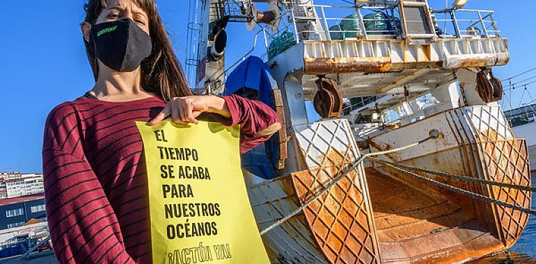 Greenpeace señala tres actividades industriales que amenazan nuestros océanos en Las Palmas, Cádiz y Vigo