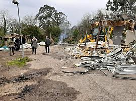 El Gobierno de Asturias culmina el derribo del poblado especial de La Junquera y las doce familias que habitaban los módulos prefabricados residen ahora en pisos normalizados   