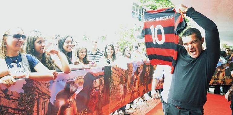 Banderas, premiere en Rio