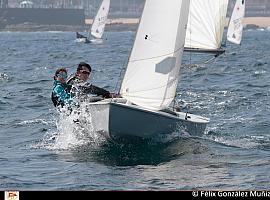 Viento moderado en la tercera jornada del Trofeo de Primavera de Snipe del Real Club Astur de Regatas