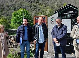 El consejero de Medio Rural visita Foces del Pino en Aller 