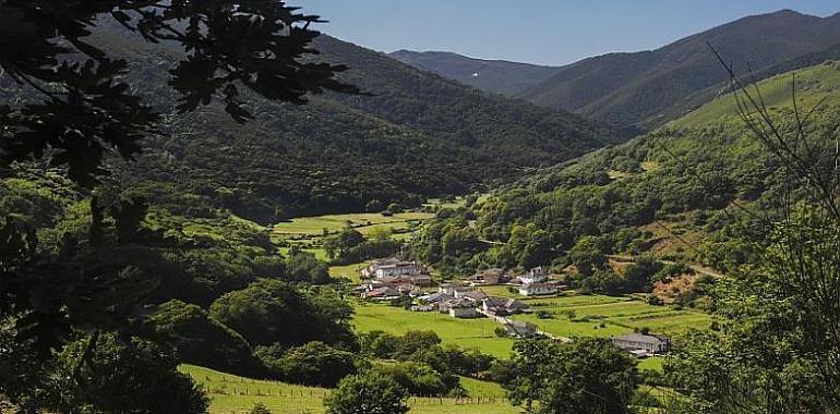 Los 32 Pueblos Ejemplares de Asturias encuentran acomodo en Mual