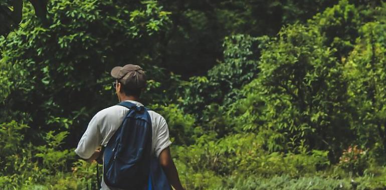 Nueva edición de ‘Caminando por la vida’ / ‘Caleyando pela vida’