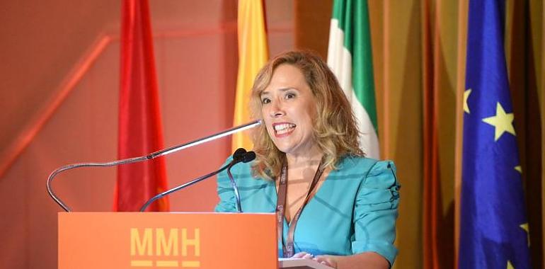 Belarmina Díaz Aguado recibió anoche el reconocimiento a su trayectoria profesional en el Congreso Internacional de Minería 