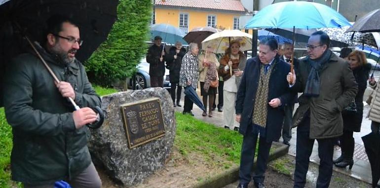 Oviedo rinde homenaje al ingeniero jefe de Marina, Fernando Casado de Torres y al Coronel José Vázquez Sarasola