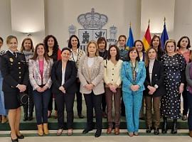 La Delegada del Gobierno se reúne con las mujeres que tienen responsabilidades en la Administración General del Estado en Asturias