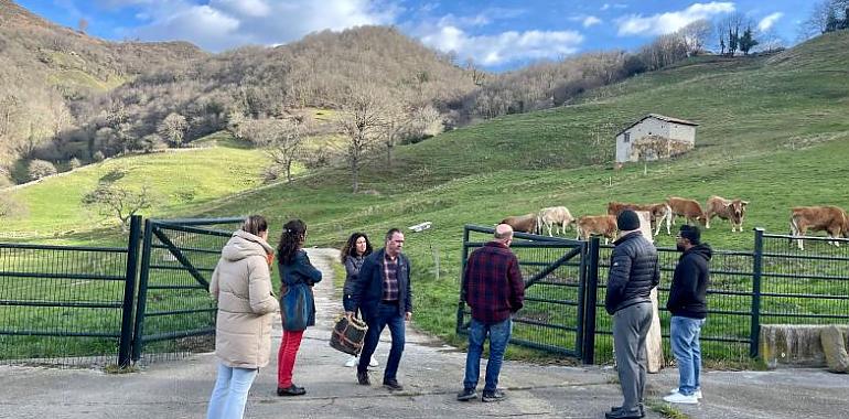 Asturias recibe la visita de compradores agroalimentarios de Grecia y Omán