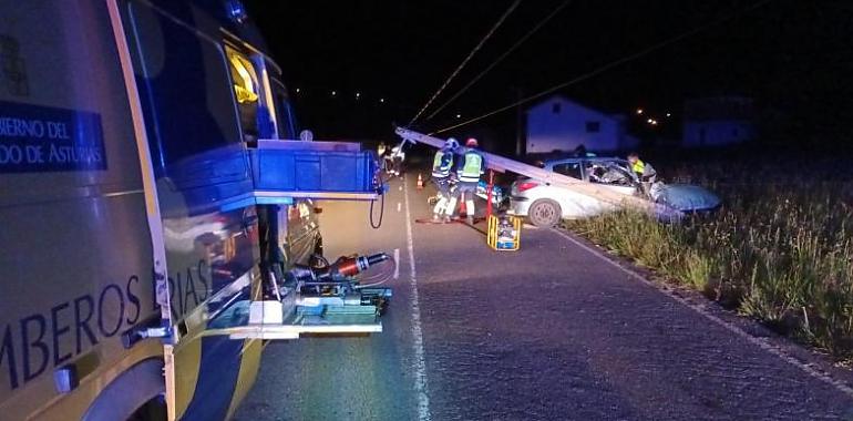 Herido tras salirse de la vía el vehículo en el que circulaba por la FR-1 a la altura de El Franco