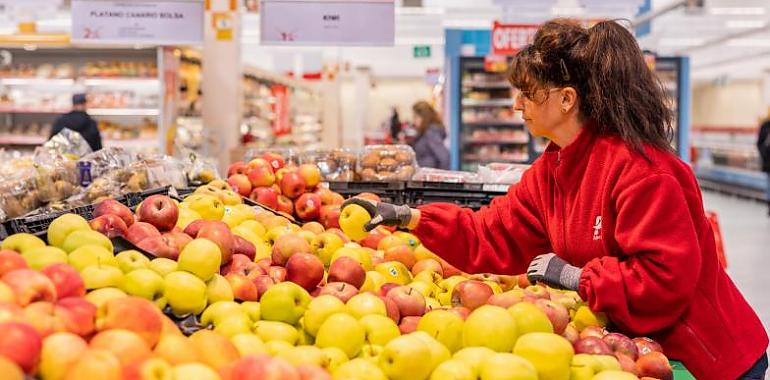 Alcampo incorporará más de 1.700 profesionales para cubrir vacantes en la campaña de verano y 70 serán en Asturias