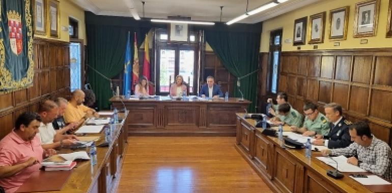 Junta Local de Seguridad de Nava para coordinar el operativo del próximo festival de la sidra