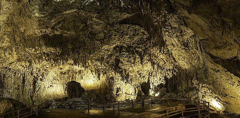 Teatro este verano en la Cuevona de Ardines