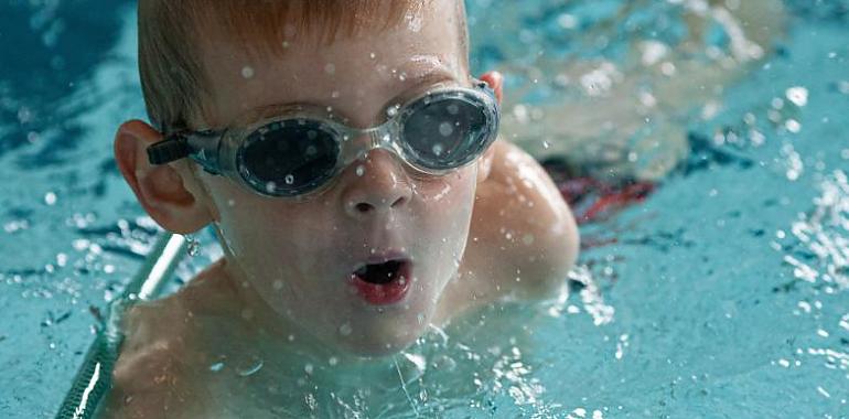 ¿Tienes la suerte de tener piscina en casa ¿Sabes mantenerla adecuadamente