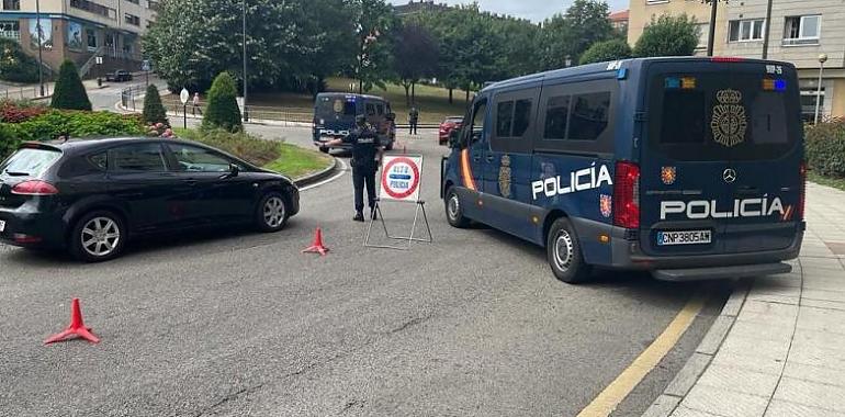 Detenido un individuo que conducía sin permiso de conducción y con una orden detención en vigor tras una intensa persecución y haberse saltado un control policial