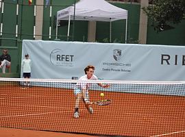 La lluvia complica el inicio de la Riesco Cup