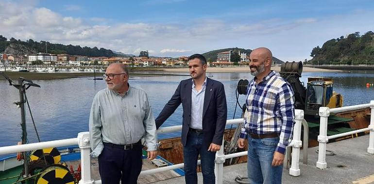 Se inicia la obra de dragado de la dársena pesquera del puerto de Ribadesella