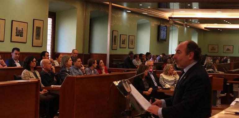 El rector de la Universidad de Oviedo desgrana en el primer Consejo de Gobierno del curso las prioridades para este ejercicio