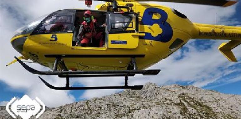 Rescate de un hombre que resultó herido mientras ascendía al Pico Torrecerredo en Cabrales