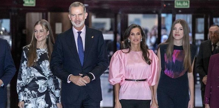 La Familia Real española brilla en Oviedo en el Concierto de Gala de los Premios Princesa de Asturias 2023