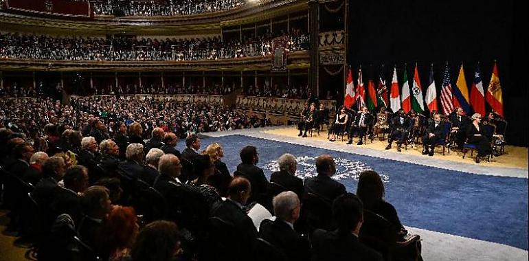 "Voces influyentes claman por solidaridad global en la ceremonia de los Premios Princesa de Asturias"