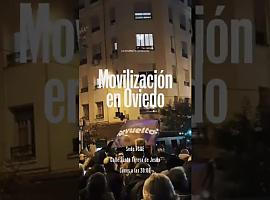 Manifestación masiva en Oviedo frente a la sede socialista con al menos 4.000 participantes