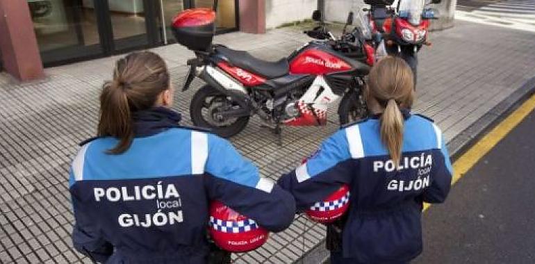 Día agitado para la Policía Local de Gijón: un detenido por agresión a agentes,  otro por robo violento y un tercero por intento de ocupación ilegal