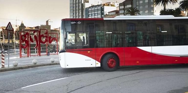 Un conductor de autobús en Gijón ejemplifica la honestidad al devolver un bolso con 1.400 euros