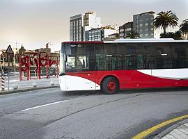 Un conductor de autobús en Gijón ejemplifica la honestidad al devolver un bolso con 1.400 euros